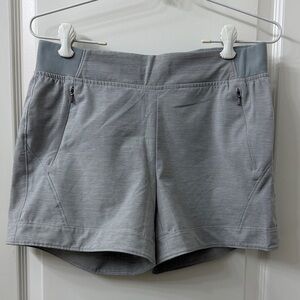CALIA by Carrie Underwood Women's Athletic Shorts in Light Gray